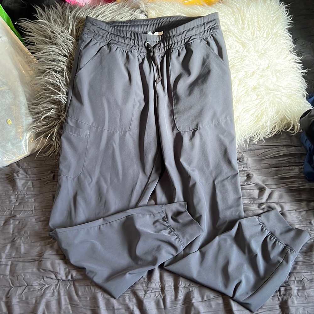 Gray Jogger Scrub Pants